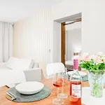 Prostorný Dvoupokojový 52m2 Apartmán *