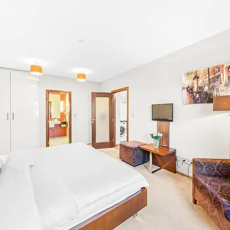 Prostorný Dvoupokojový 52m2 Apartamento