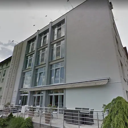 Prostorny Dvoupokojovy 52m2 Плзень