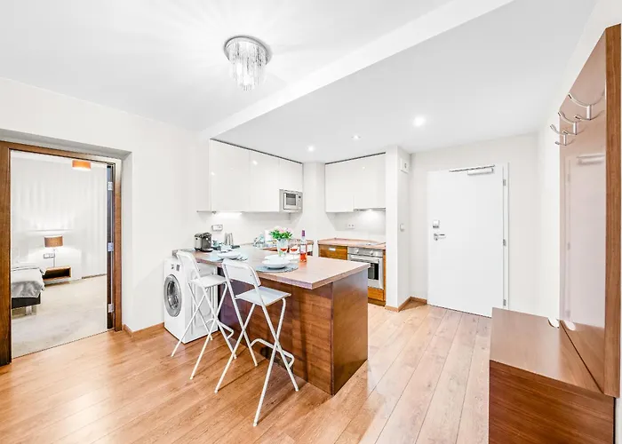 Prostorny Dvoupokojovy 52m2 *